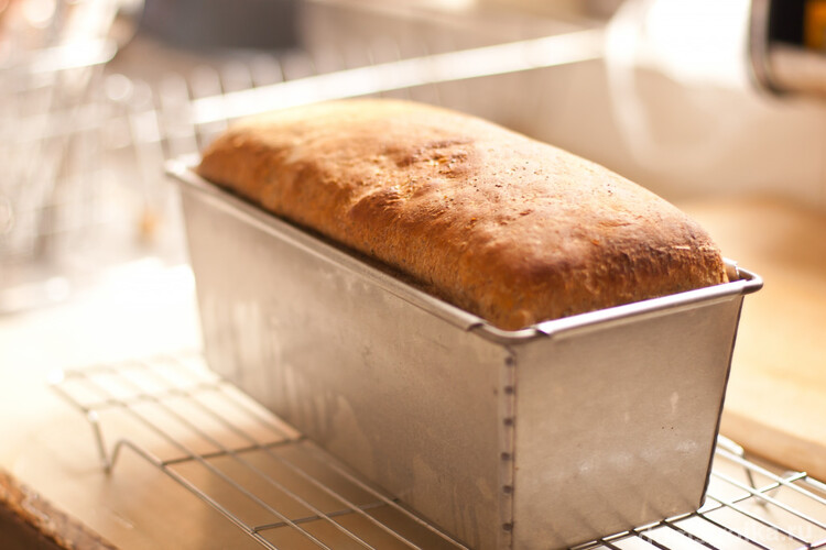 Благодаря хлебопечке у вас дома на столе всегда будет свежий и ароматный хлеб