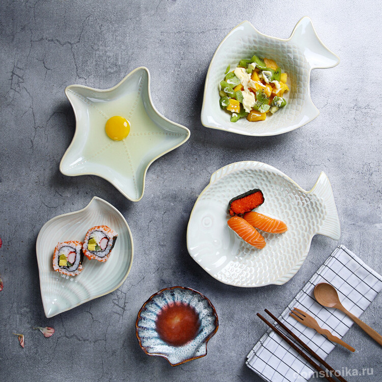 Кухонная посуда различной формы поможет разнообразить сервировку стола, а также сделать процесс приготовления пищи приятнее