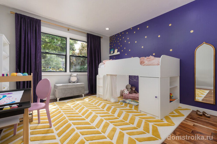Оригинальное сочетание с фиолетовым в детской комнате