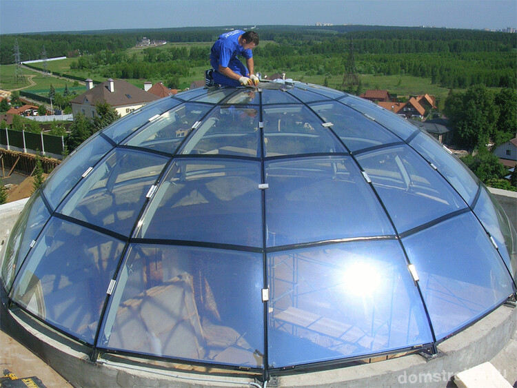 Крыша-купол из стекла - максимум солнечного света