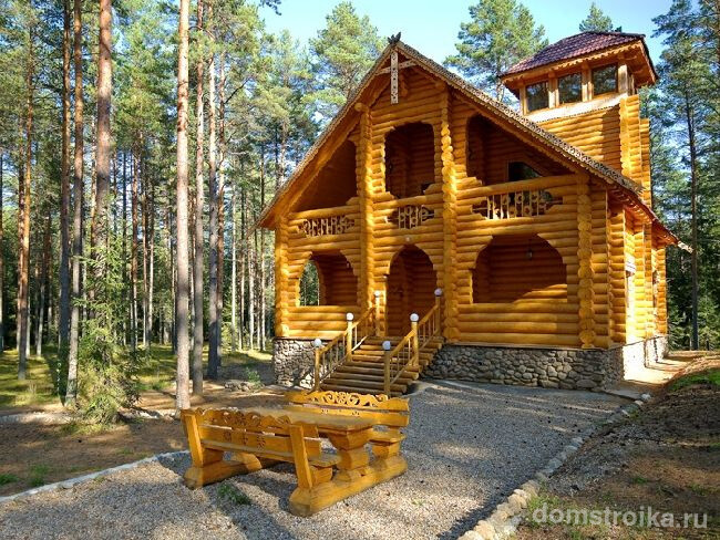 Деревянный дом из сруба в русском стиле