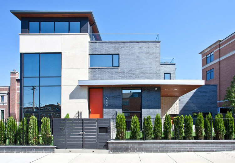 Фасад из кирпича – практично, красиво, надежно
