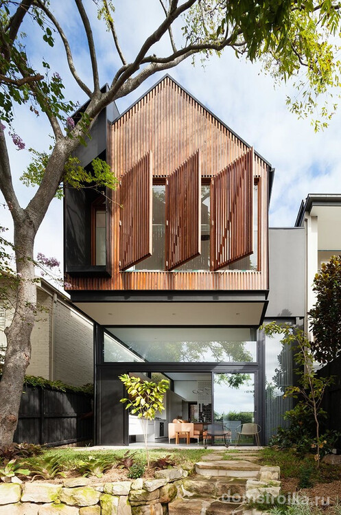 Прекрасный двухэтажный дом в стиле модерн