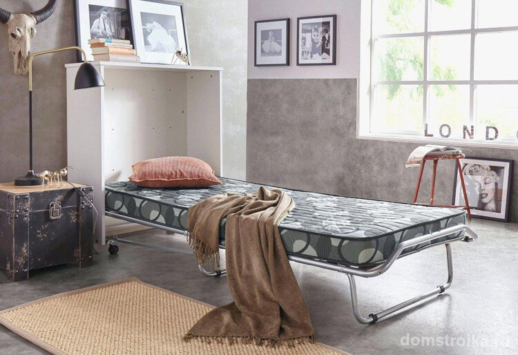 Односпальная кровать - тумба - отличный вариант для холостяцкой квартиры