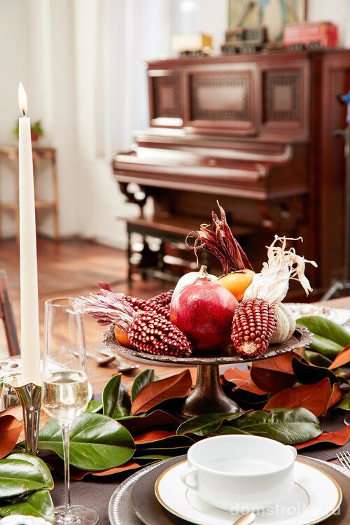 Идея летнего и осеннего декора для щедрого праздничного стола: дары природы - на пьедестал!