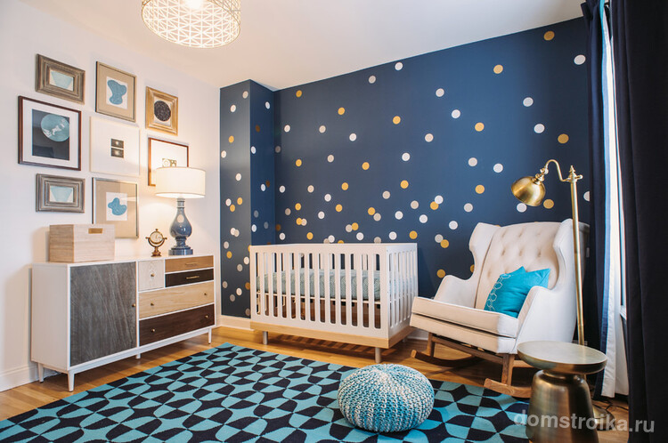 Интерьер детской комнаты для мальчика с использованием синих оттенков