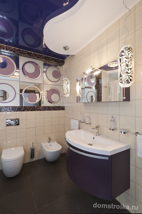Красивая ванная комната в фиолетовой гамме. Благодаря разнообразия формы и цвета можно создавать уникальные интерьерные решения