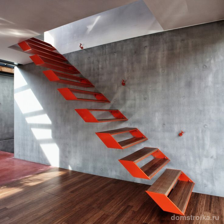 Лестница с красными парящими в воздухе ступенями