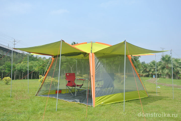 Готовая беседка в виде палатки с навесами и москитными сетками