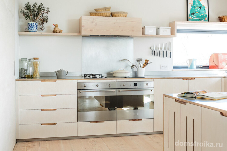 В скандинавском направлении также можно часто встретить кухни без верхних шкафов