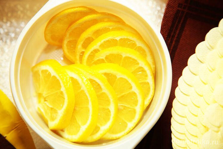 Прожарьте дольки лимона в микроволновке и получите красивый цитрусовый аромат вместо запаха гари