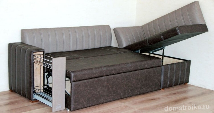 Функциональный угловой диван для кухни со спальным место, ящиком для хранения вещей и видвижной полкой в подлокотнике