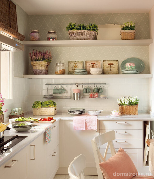 Преобладание бежевых и пастельных цветов в кухне «прованс»