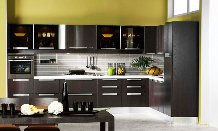 коричневая кухня: фото - зеленый и коричневый в интерьере кухни не требуют ярких деталей и дополнительного декора