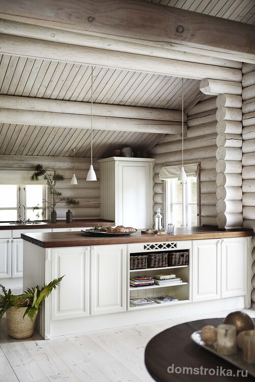 Светлая кухня в скандинавском стиле с элементами дерева