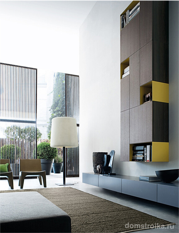 Корпусная мебель, которую можно крепить к стене как горизонтально, так и вертикально