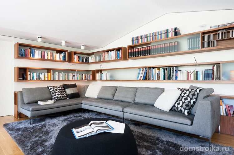 Угловой диван в современной гостиной - идеальный вариант как для городских квартир, так и для загородных домов