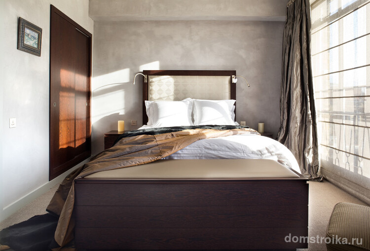 Спальня в современном стиле, оформленная в пастельных тонах