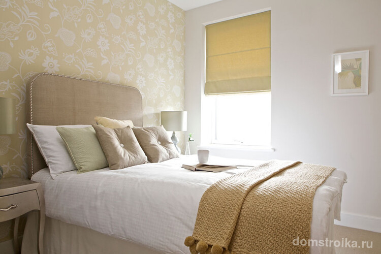Светлая отделка комнаты не обязательно должна быть именно белого цвета, используются и бежевые, и песочные, и пастельные цвета
