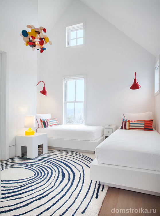 Белоснежная детская комната в стиле минимализм