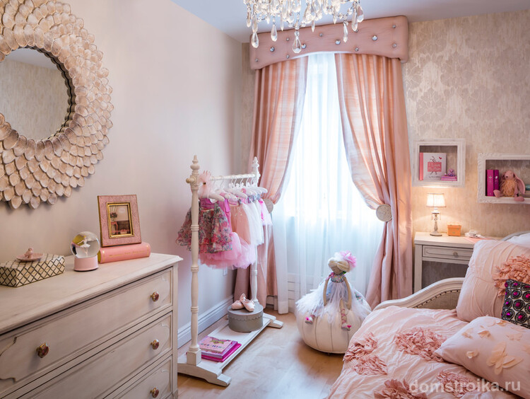 Оформление детской комнаты в персиковом цвете с разными по насыщенности оттенками
