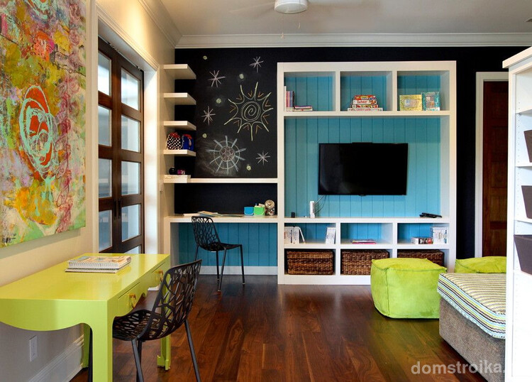 Комната для подростков в контрастирующей цветовой гамме
