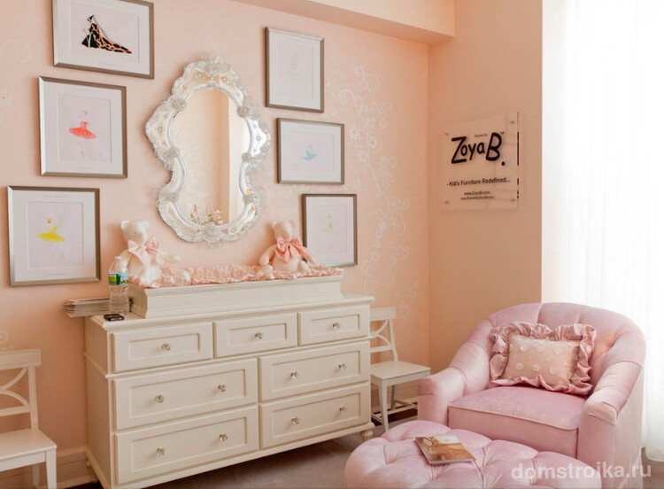 Нежная пастельная персиково-розовая гамма станет отличным фоном для детской комнаты и при этом не будет утомлять глаза ребенка