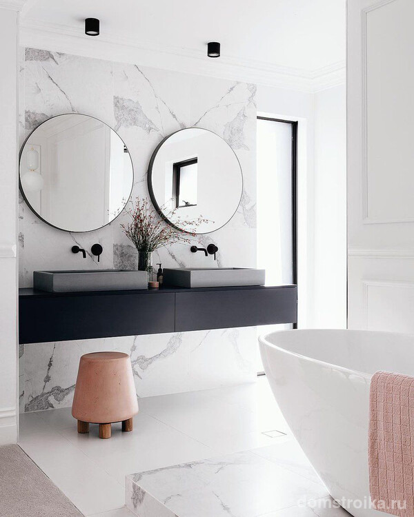 Современный интерьер ванной комнаты с подвесной мебелью