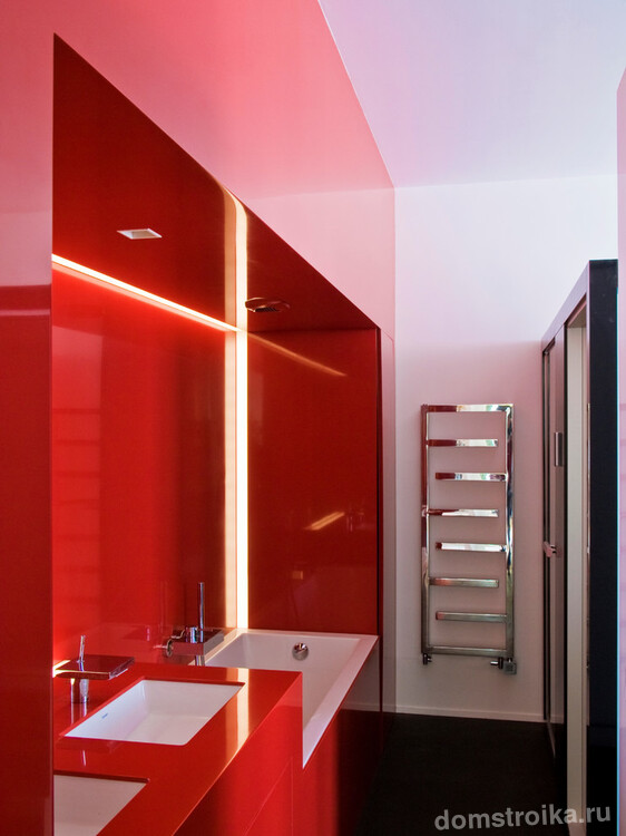 Ванная комната в красном цвете - очень смелое решение