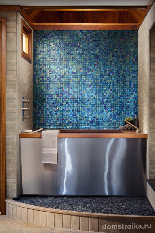 Стеклянная мозаика в дизайне ванной комнаты