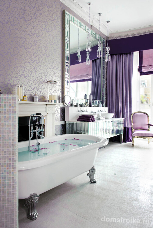 Пурпурный цвет, лепные детали и зеркальные фасады мебели: декадентский дух 20-х