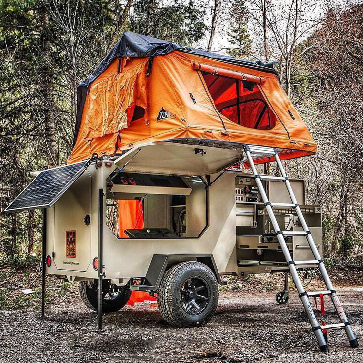 Двухэтажный прицеп-палатка на колесах