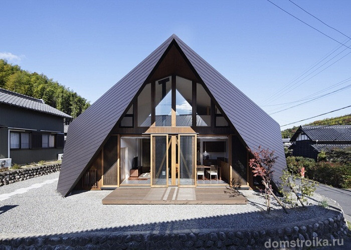 Треугольный дом оригами в Японии