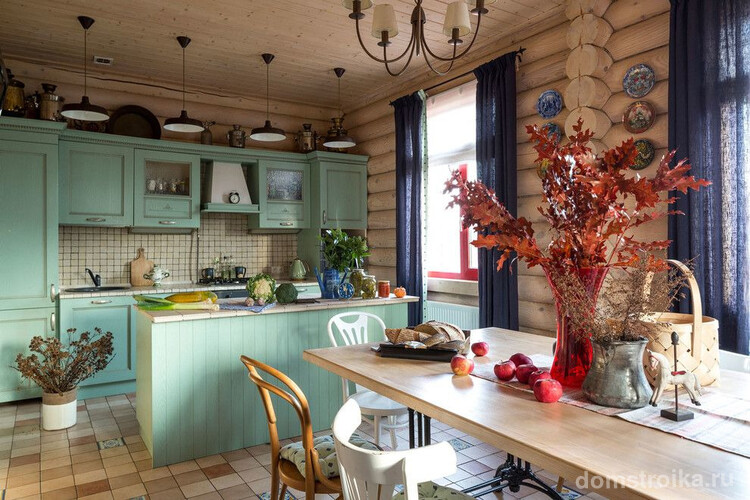 Кухня в стиле кантри в деревянном доме