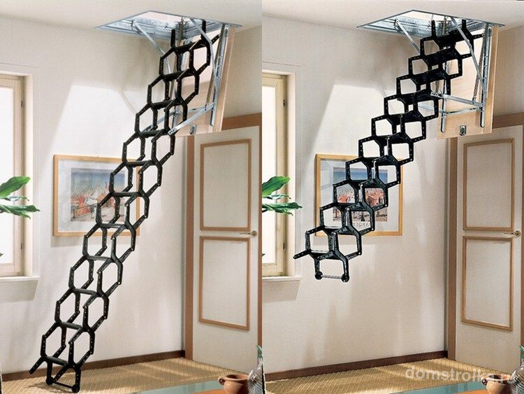 "Ажурная" лестница из темного металла
