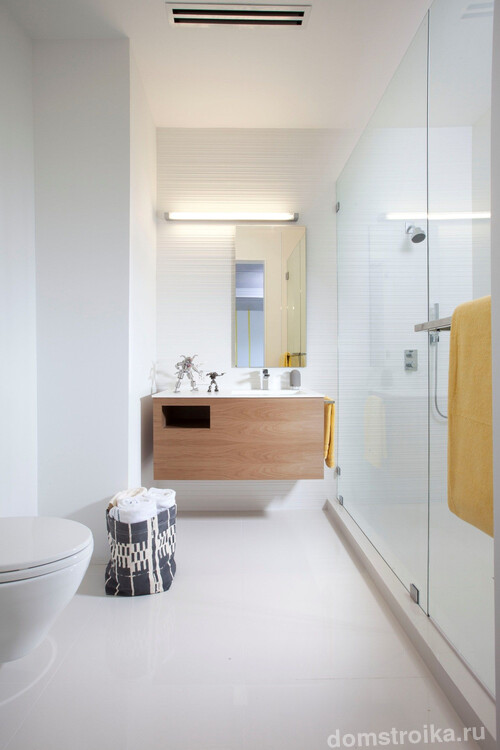 Белоснежная ванная комната в стиле минимализм