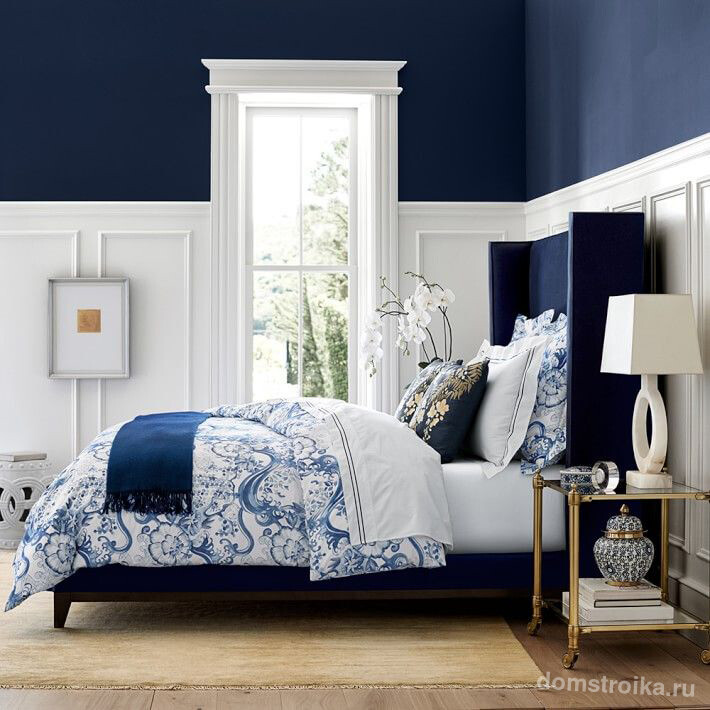 Бело-синий интерьер комнаты отдыха