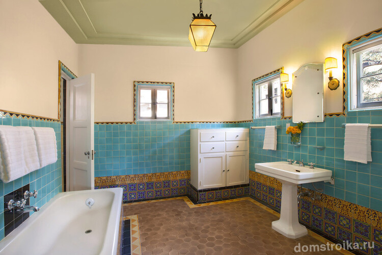 Роскошная ванная комната в восточном стиле с марокканской керамической плиткой