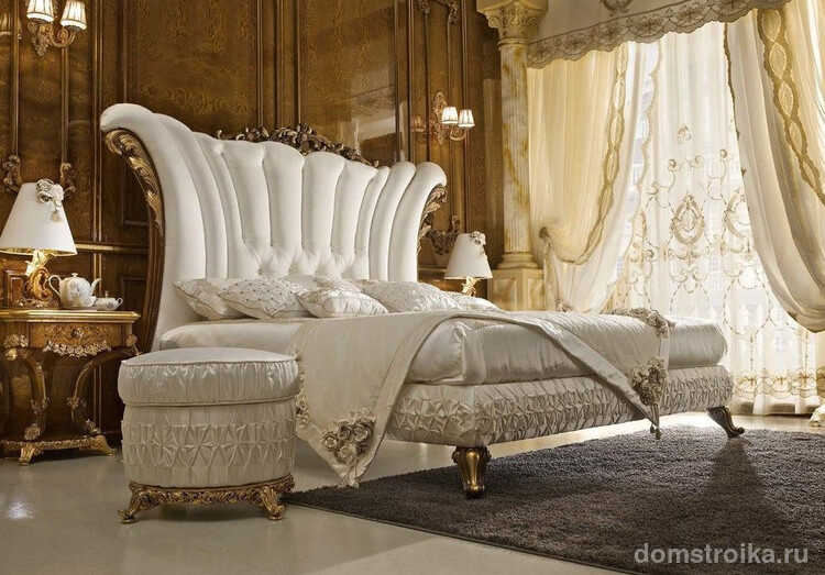 Спальная комната стиля барокко в ореховом цвете