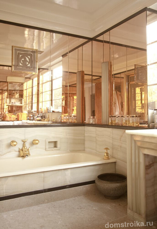Мрамор, зеркала и позолоченные элементы - роскошная ванная в стиле арт-деко