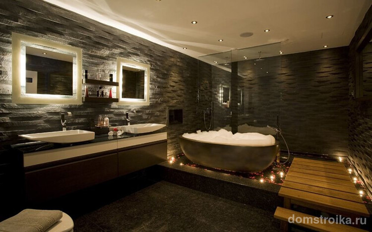 Шикарная ванная в стиле хай-тек с рельефными стенами и множественной подсветкой