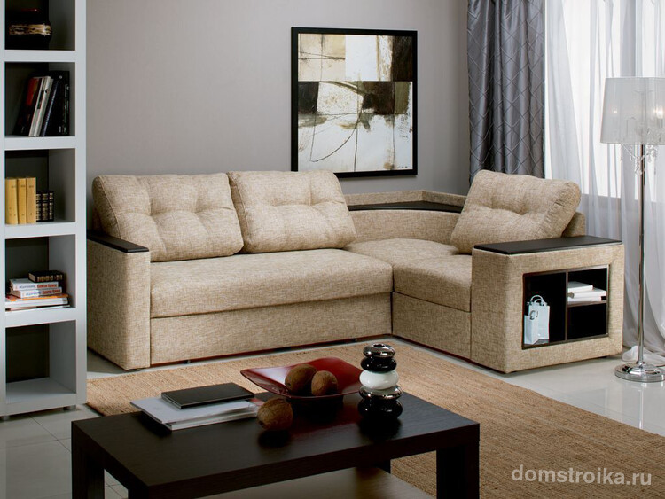 Прекрасное расположение углового дивана у окна позволит сэкономить пространство