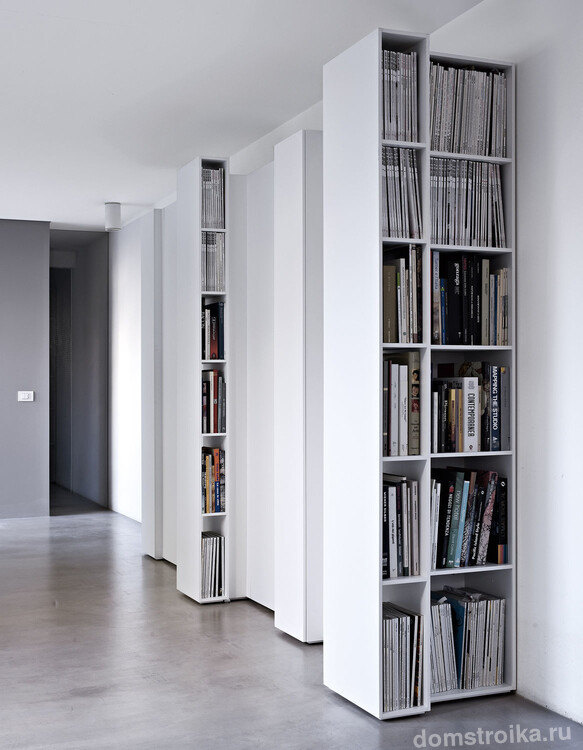 Для того, чтобы домашняя библиотека превратилась в уютный и комфортный уголок вашего дома, следует обустроить ее при помощи красивых и необычных книжных полок