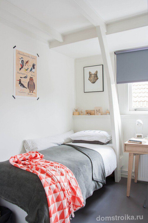 Односпальная кровать поможет сэкономить пространство в комнате