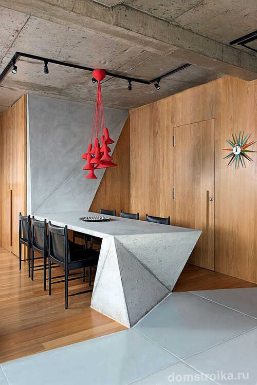 Обеденные столы. Стационарный бетонный обеденный стол геометричной формы - смелый выбор, который будет хорошо сочетаться с натуральными материалами в отделке помещения