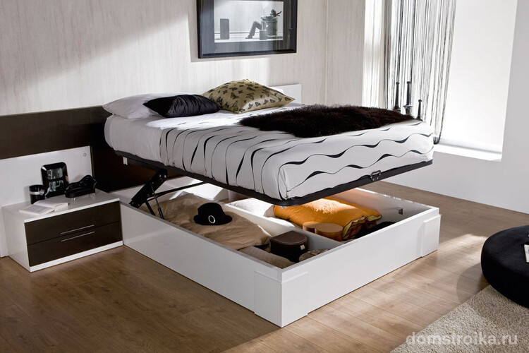 Удобная конструкция обеспечивает быстрый доступ к коробам под кроватью