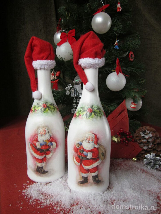 Декупаж шампанского с рисунками Деда Мороза