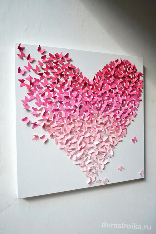 Бабочки всех оттенков розового в виде сердца