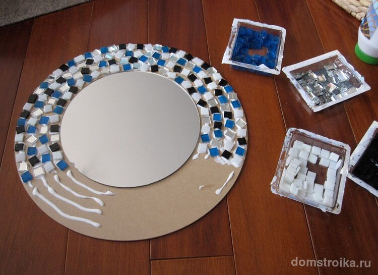 Процесс изготовления мозаичной рамы для зеркала