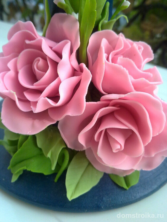 Красивые и нежные фарфоровые розы